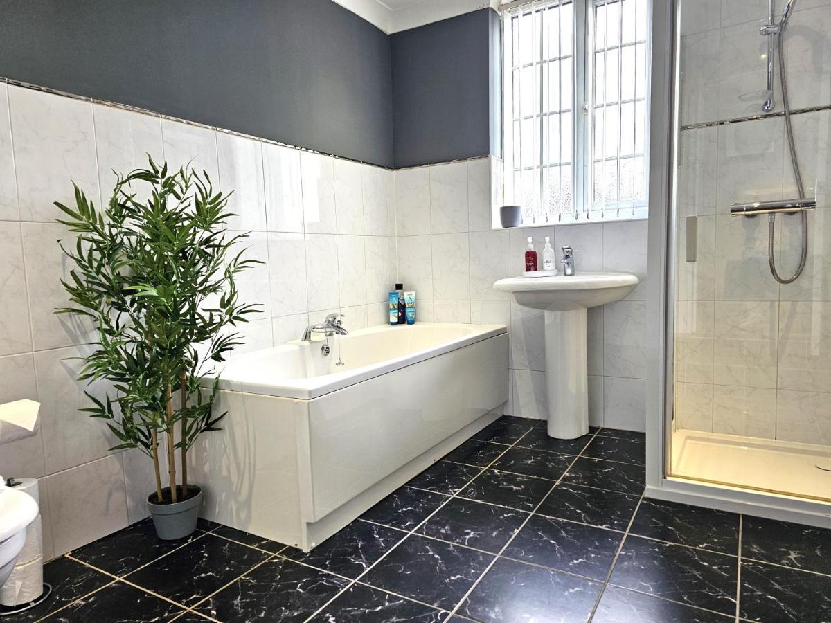 Racecourse Retreat Villa York Buitenkant foto